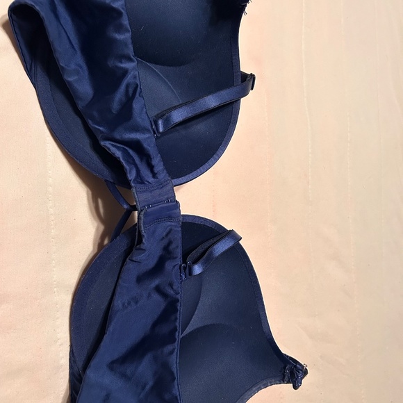 Victoria's Secret Bombshell Plunge Blue with Lace 38C Back Closure Bra - Picture 2 of 4